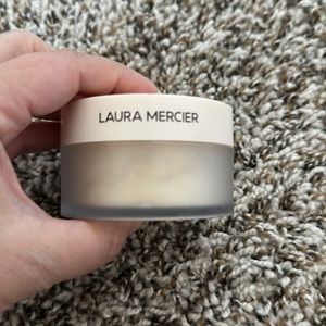 Laura mercier ulta blur setting powder